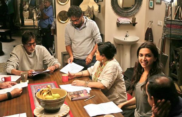 'Piku': Behind-the-scene Discussion Piku,Deepika Padukone,Amitabh Bachchan,irrfan khan,Shoojit Sircar,behind the scene,on the sets,photos
