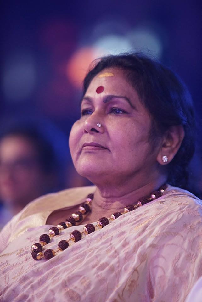 Malayalam celebs at SIIMA 2015 Red Carpet Malayalam celebs at SIIMA 2015,SIIMA 2015 malayalam,SIIMA 2015 mollywood,malayalam celebs,mollywood celebs