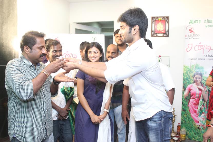 Atharvaa's Chandi Veeran Success Meet Photos. Chandi Veeran Success Meet,Atharvaa,Atharvaa's Chandi Veeran Success Meet,Chandi Veeran Success Meet pics,Chandi Veeran Success Meet images,Chandi Veeran Success Meet photos,Chandi Veeran Success Meet stills,Chandi Veeran Success Meet pictures,Chandi