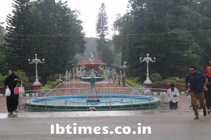 Photos of Independence Day Flower Show at Lalbagh Bangalore 2015 Independence Day,Flower Show at Lalbagh Bangalore 2015,Flower Show at Lalbagh,Flower Show,Lalbagh Flower Show,Lalbagh Flower Show 2015