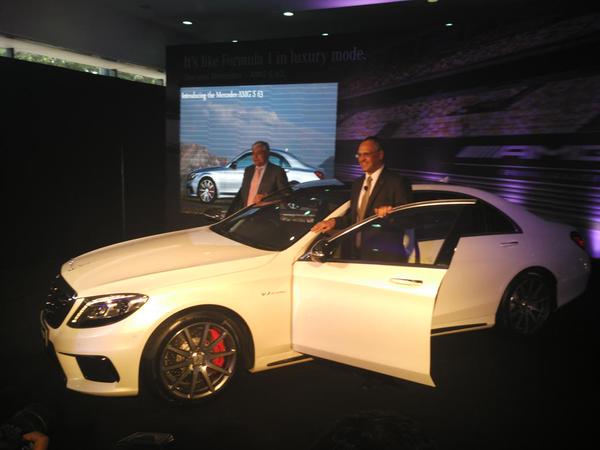 Photos of Mercedes AMG S63 Sedan Car. Mercedes AMG S63 sedan,Mercedes AMG S63,S63 Sedan,Mercedes Benz,Mercedes Benz car,Mercedes AMG S63 Sedan pics,Mercedes AMG S63 Sedan images,Mercedes AMG S63 Sedan photos,Mercedes AMG S63 Sedan stills,Mercedes AMG S63 Sedan pictures