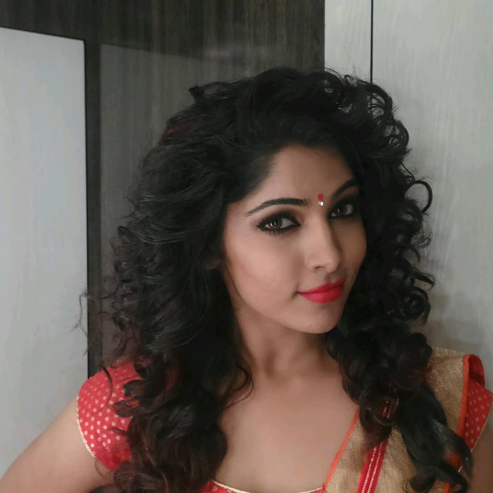 Muktha began her acting career with Lal Jose's 'Achanurangatha Veedu' in 2005. Muktha,muktha latest photos,muktha hot photos,thamarabharani