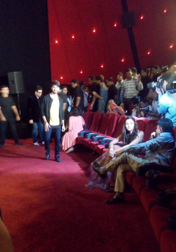 Bollywood Movie Shaandaar Trailer Launch Pictures. Shaandaar Trailer Launch,Shaandaar,Shahid Kapoor,Alia Bhatt,Shaandaar Trailer Launch pics,Shaandaar Trailer Launch images,Shaandaar Trailer Launch photos,Shaandaar Trailer Launch stills,Shaandaar Trailer Launch Pictures