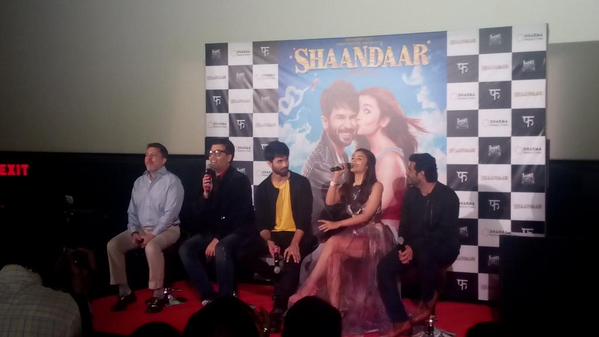 Bollywood Movie Shaandaar Trailer Launch Pictures. Shaandaar Trailer Launch,Shaandaar,Shahid Kapoor,Alia Bhatt,Shaandaar Trailer Launch pics,Shaandaar Trailer Launch images,Shaandaar Trailer Launch photos,Shaandaar Trailer Launch stills,Shaandaar Trailer Launch Pictures
