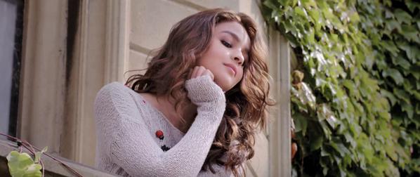 Shaandaar is an upcoming Indian romantic comedy film, directed by Vikas Bahl and produced by Karan Johar. Shahid Kapoor and Alia Bhatt in the lead role. Shaandaar,bollywood movie Shaandaar,Shaandaar Movie Stills,Shaandaar Movie pics,Shaandaar Movie images,Shaandaar Movie photos,Shahid Kapoor,Alia Bhatt,Shahid Kapoor and Alia Bhatt
