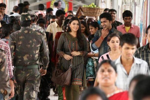 Simbu, Hansika Motwani and Santhanam stills from Vaalu Movie - Photos