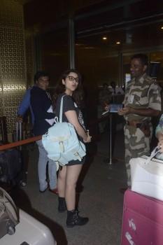 Bollywood Actress Parineeti Chopra spotted at Mumbai Airport.