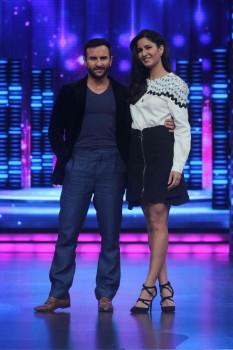 Photos of Bollywood Actor Saif Ali Khan and Actress Katrina Kaif promotes Phantom on Dance Plus Show.