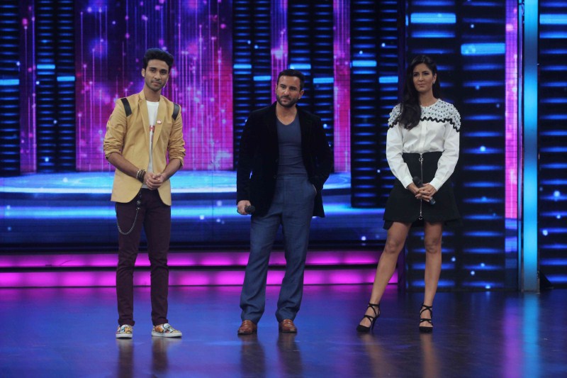 Photos of Bollywood Actor Saif Ali Khan and Actress Katrina Kaif promotes Phantom on Dance Plus Show. Saif Ali Khan,Katrina Kaif,Saif Ali Khan and Katrina Kaif,Dance Plus Show,Phantom,Phantom movie promotion,Phantom movie promotion on Dance Plus Show