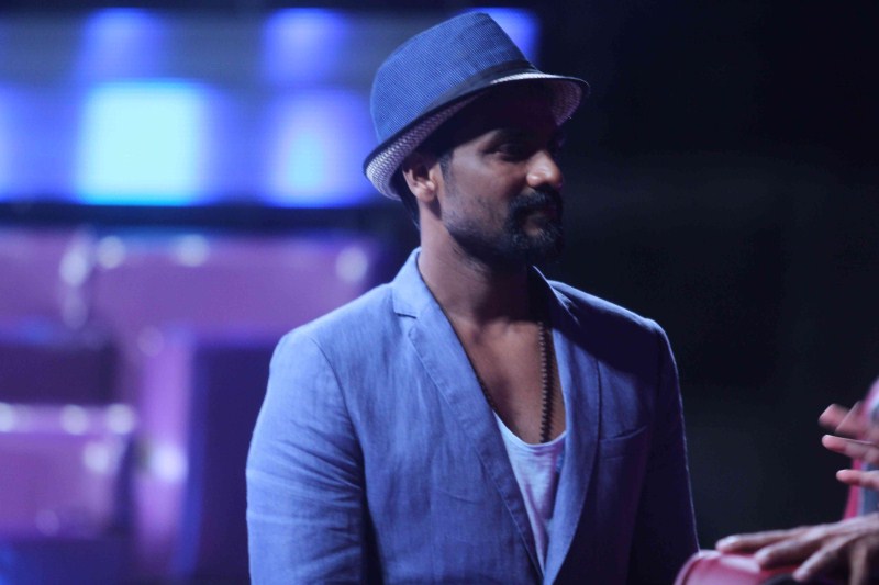 Photos of Bollywood Actor Saif Ali Khan and Actress Katrina Kaif promotes Phantom on Dance Plus Show. Saif Ali Khan,Katrina Kaif,Saif Ali Khan and Katrina Kaif,Dance Plus Show,Phantom,Phantom movie promotion,Phantom movie promotion on Dance Plus Show