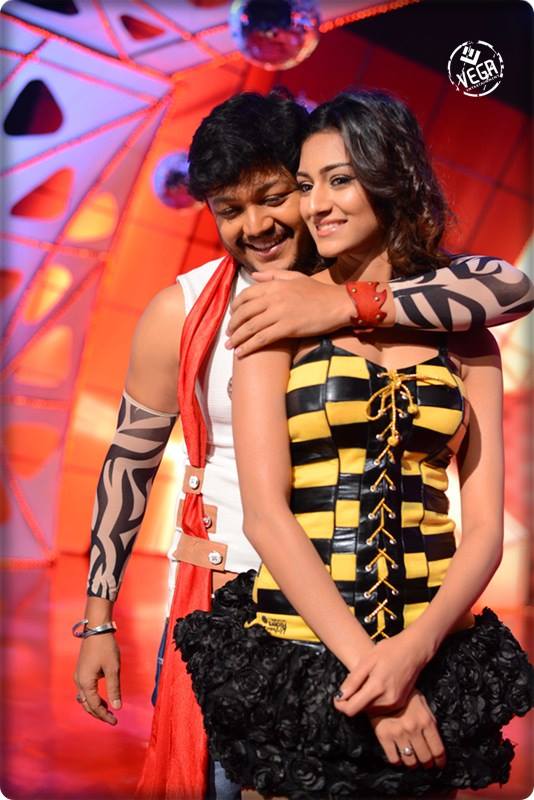 Buguri is an upcoming Indian Kannada language directed by M. D. Sridhar. Ganesh, Erica Fernandes, Richa Panai in the lead roles. Buguri,Ganesh,Golden Star Ganesh,Erica Fernandes,Richa Panai,Buguri Movie Stills,Buguri Movie pics,Buguri Movie images,Buguri Movie photos,Buguri Movie pictures,Buguri Movie poster,Buguri poster