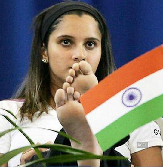 When politicians and celebrities insulted the national flag. Independence Day,Indian national flag,Indian flag photos,celebrities with indian flag,celebrities disrespecting indian flag,national flag,Indian independence day,pictures,images,indian flag controversies,Sharukh khan,Indian flag insulted,Indian Prime mini
