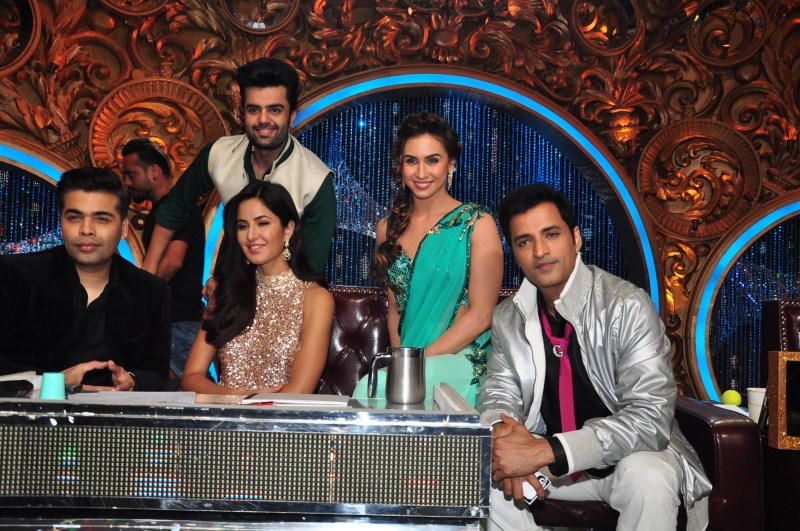 Bollywood Actor Shahid Kapoor, Saif Ali Khan and Katrina Kaif promote Phantom at Jhalak Dikhla Jaa. Shahid Kapoor,Saif Ali Khan,Katrina Kaif,Phantom Movie Promotion,Jhalak Dikhla Jaa,Shahid Kapoor and Saif Ali Khan,Saif Ali Khan and Katrina Kaif