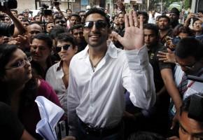 Left handed indians,left handed indian celebs,left handed indian actors,left handed indian politicians,left handed indian businessmen,left handed indian sportsmen,left handed indian cricketers,left handers day,left handers club