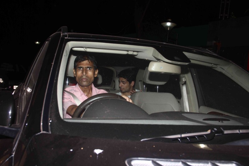 Bollywood Actor Akshay Kumar, Sidharth Malhotra, Actress Jacqueline Fernandez grace Brothers screening. Akshay Kumar,Jacqueline Fernandez,Sidharth Malhotra,Brothers screening,Brothers special screening,celebs at Brothers screening,Brothers special screening pics,Brothers special screening images,Brothers special screening photos,Brothers special screening s