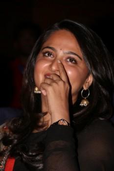 South Indian Actress Anushka Shetty Latest Pictures.