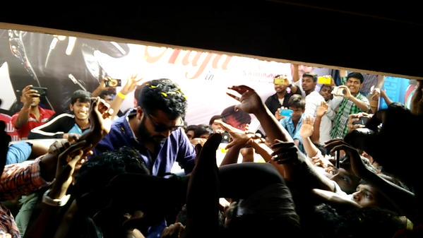 South Indian Actor Simbu at Kasi Theater. Vaalu First Show,Simbu at Kasi Theater,Simbu,Silambarasan,actor simbu,Kasi Theater