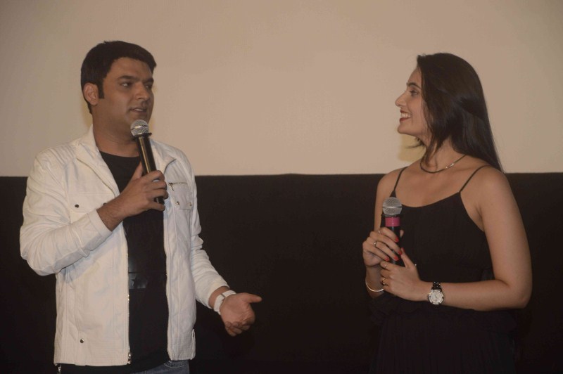 Kapil Sharma's upcoming movie Kis Kis Se Pyar Karu Trailer Launch Pictures. Simran Kaur Mundi, Sai Lokur, Kapil Sharma, Manjari Fadnis, Elli Avram, Varun Sharma, Jamie Lever, Arbaaz Khan graced the event. Kapil Sharma,Kis Kis Se Pyar Karu Trailer Launch,Kis Kis Se Pyar Karu Trailer,Kis Kis Se Pyar Karu Trailer Launch pics,Kis Kis Se Pyar Karu Trailer Launch images,Kis Kis Se Pyar Karu Trailer Launch photos,Kis Kis Se Pyar Karu Trailer Launch stills,Kis Kis