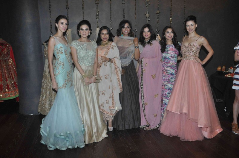 Photos of Shyamal and Bhumika unveiled their New Wedding Costumes. Shyamal,Shyamal Bhumika,Esha Gupta,Bhumika Shodhan,Wedding Costumes,Esha Gupta,Shyamal and Bhumika unveiled their New Wedding Costumes