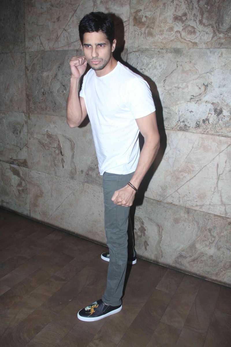 Bollywood Actor Sidharth Malhotra at Brothers Special Screening. Sidharth Malhotra,actor Sidharth Malhotra,Sidharth Malhotra at Brothers Special Screening,Brothers Special Screening,Brothers,Brothers Screening,Sidharth Malhotra latest pics,Sidharth Malhotra latest images,Sidharth Malhotra latest photos,Sidharth Malhotr