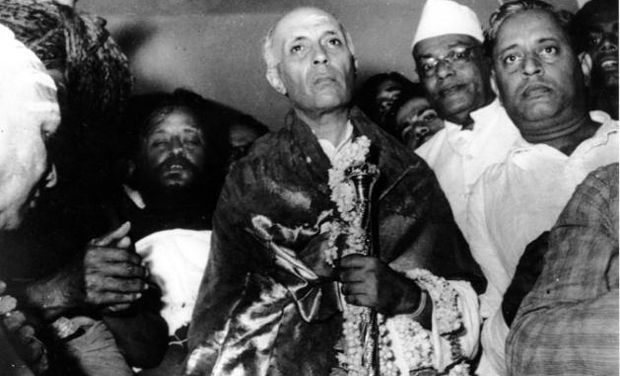 Here are some Rare Pictures of India's First Independence Day. Independence Day,first Independence Day,Independence Day celebration,India's First Independence Day,Independence Day pics,Independence Day images,Independence Day photos,Independence Day stills,Independence Day pictures