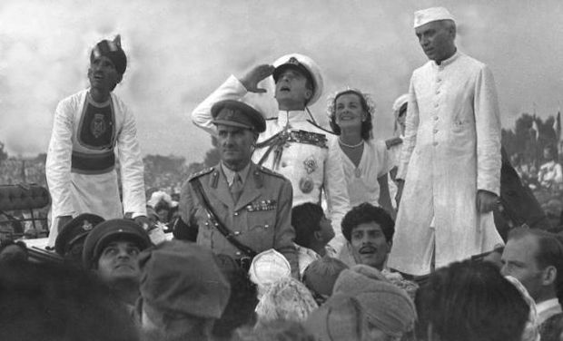 Here are some Rare Pictures of India's First Independence Day. Independence Day,first Independence Day,Independence Day celebration,India's First Independence Day,Independence Day pics,Independence Day images,Independence Day photos,Independence Day stills,Independence Day pictures