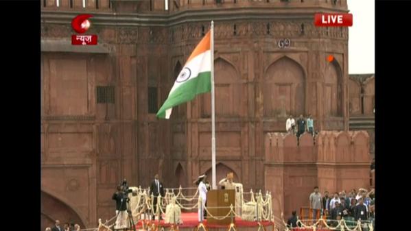 PM Modi pays tribute to Mahatma Gandhi at Rajghat. Independence Day,Independence Day 2015,Modi,Narendra Modi,Mahatma Gandhi,modi speach,PM Narendra Modi Speech at Red Fort,Narendra Modi Speech at Red Fort,Modi Speech at Red Fort