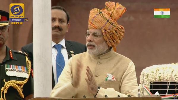 PM Modi pays tribute to Mahatma Gandhi at Rajghat. Independence Day,Independence Day 2015,Modi,Narendra Modi,Mahatma Gandhi,modi speach,PM Narendra Modi Speech at Red Fort,Narendra Modi Speech at Red Fort,Modi Speech at Red Fort