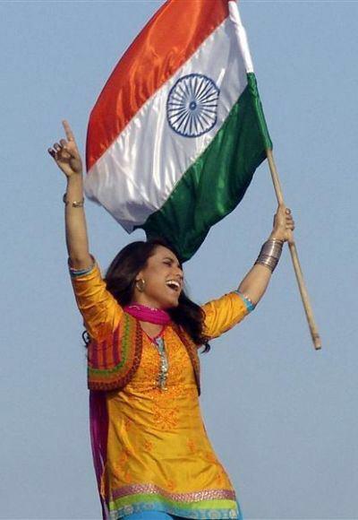 Independence Day,Celebs with Indian Flag,Indian Flag,I-Day,celebs pose with the Indian flag,Independence Day 2015,69th Independence Day