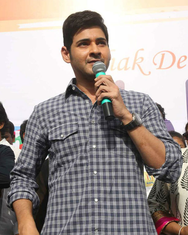 South Indian Actor Mahesh Babu and Jagapati Babu Flags off Check the India Ride Mahesh Babu,Jagapati Babu,Srimanthudu,Check the India Ride,Mahesh Babu Flag off Check the India Ride,Jagapati Babu Flag off Check the India Ride,Mahesh Babu latest pics,Mahesh Babu latest images,Mahesh Babu latest photos,Mahesh Babu latest pictures,Mahesh
