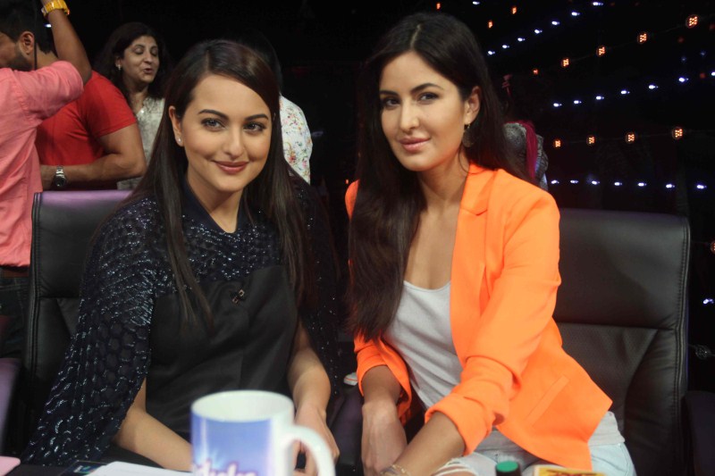 Photos of Promotion of Phantom on the sets of Indian Idol Junior 2015. Saif Ali Khan,Katrina Kaif,Sonakshi Sinha,Phantom movie promotion,Indian Idol Junior sets,Indian Idol Junior,indian idol junior 2015