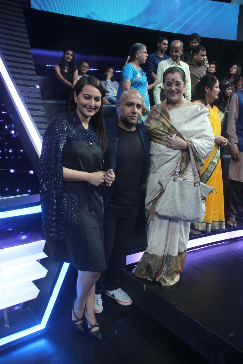 Photos of Promotion of Phantom on the sets of Indian Idol Junior 2015. Saif Ali Khan,Katrina Kaif,Sonakshi Sinha,Phantom movie promotion,Indian Idol Junior sets,Indian Idol Junior,indian idol junior 2015