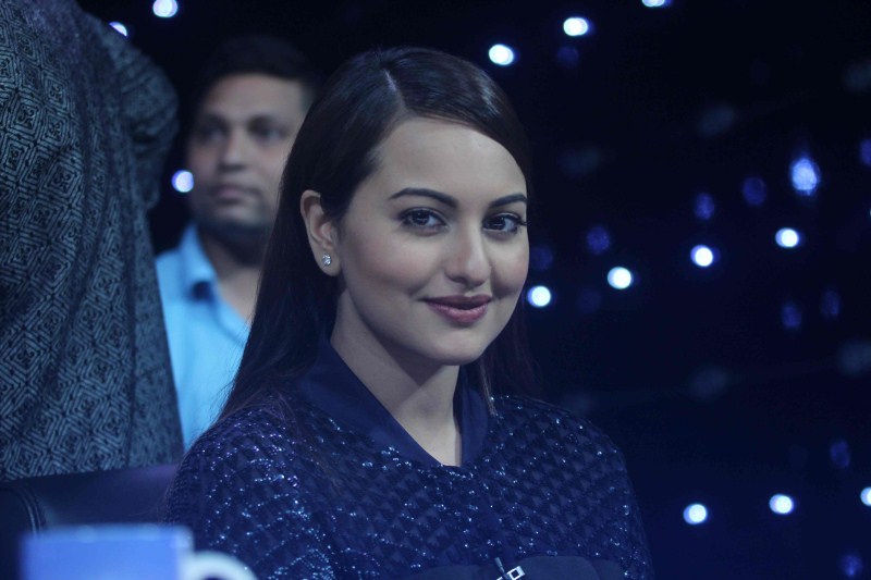 Photos of Promotion of Phantom on the sets of Indian Idol Junior 2015. Saif Ali Khan,Katrina Kaif,Sonakshi Sinha,Phantom movie promotion,Indian Idol Junior sets,Indian Idol Junior,indian idol junior 2015