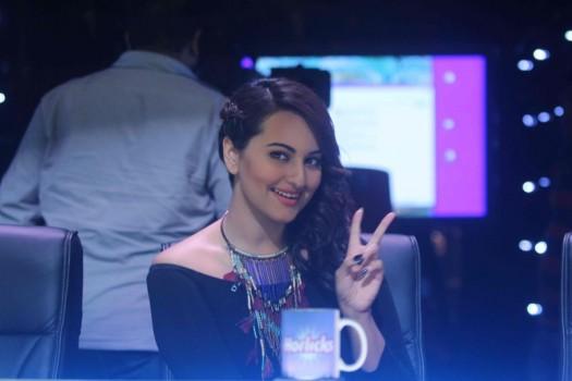 Bollywood Actress Sonakshi Sinha Latest Pictures.