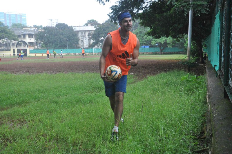 Photos of Ranbir Kapoor and Dino Morea Playing Football. Ranbir Kapoor,Dino Morea,Ranbir Kapoor Playing Football,Dino Morea Playing Football,Ranbir Kapoor latest pics,Ranbir Kapoor latest images,Ranbir Kapoor latest photos,Ranbir Kapoor latest stills,Ranbir Kapoor latest pictures
