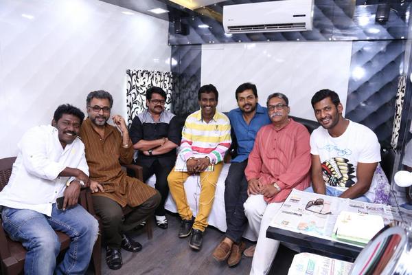 South Indian Actor Vishal, Karthi and Nasser meet Kamal Haasan. Vishal,Karthi,Nasser,Kamal Hassan,Nadigar Sangam,Nadigar Sangam election