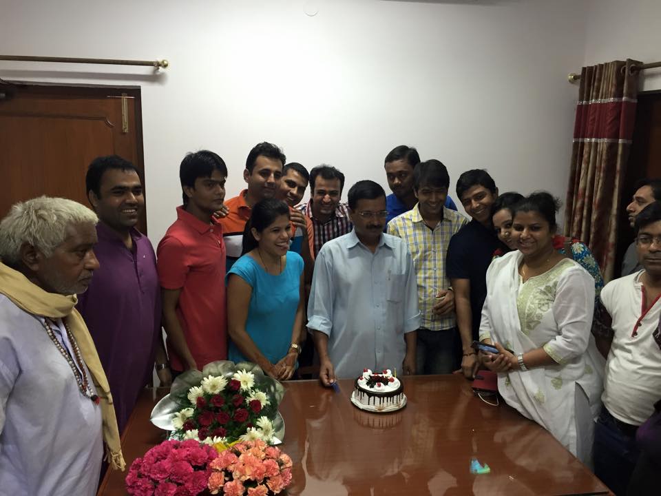 Arvind Kejriwal Celebrates his 47th Birthday with AAP Volunteers at his residence in New Delhi. Arvind Kejriwal,Arvind Kejriwal birthday,Arvind Kejriwal birthday celebration,Arvind Kejriwal with AAP volunteers