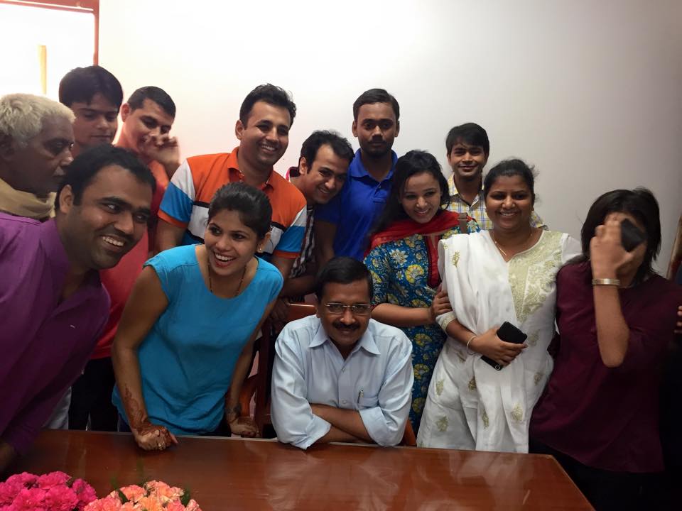Arvind Kejriwal Celebrates his 47th Birthday with AAP Volunteers at his residence in New Delhi. Arvind Kejriwal,Arvind Kejriwal birthday,Arvind Kejriwal birthday celebration,Arvind Kejriwal with AAP volunteers