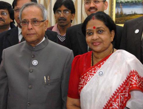President Pranab Mukherjee's wife Suvra Mukherjee passed away due to respiratory failure, where she was admitted to the Intensive Care Unit (ICU) in hospital. Pranab Mukherjee's wife Suvra Mukherjee passes away,President Pranab Mukherjee,Suvra Mukherjee passes away,Suvra Mukherjee,Suvra Mukherjee dies