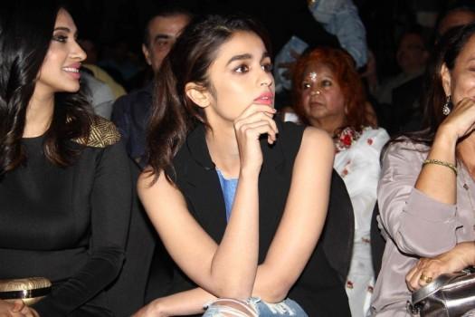 Wedding Palav is an Upcoming Bollywood Movie. Bollywood Actress Alia Bhatt sizzles at Wedding Palav Trailer Launch.