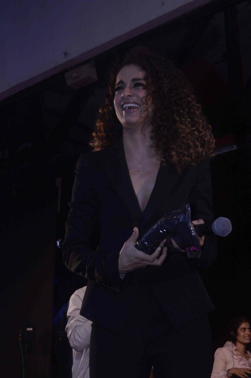Bollywood Actress Kangana Ranaut and Actor Imran Khan promote their upcoming movie Katti Batti at Umang Festival. Kangana Ranaut,Imran Khan,Kangana Ranaut and Imran Khan,Katti Batti Movie Promotion,Katti Batti,bollywood movie Katti Batti,Katti Batti Movie Promotion at Umang Festival,Umang Festival