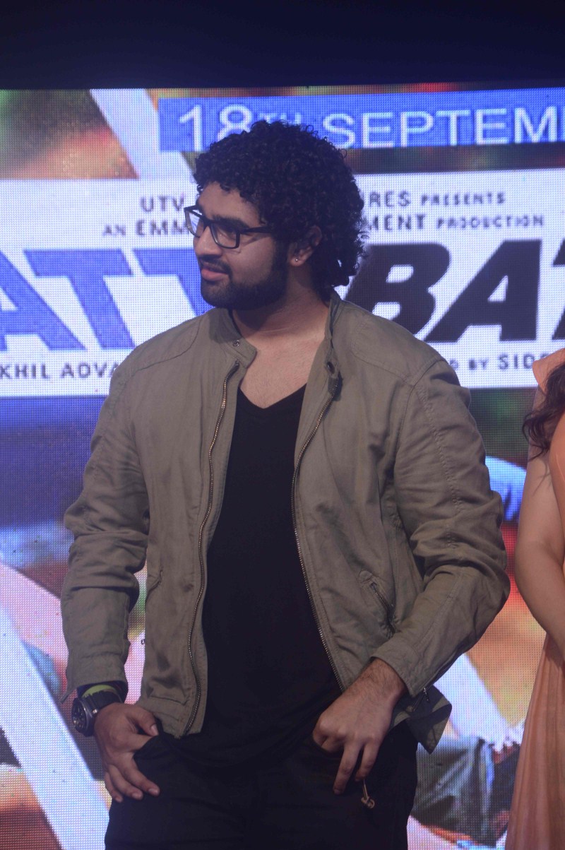 Bollywood Actress Kangana Ranaut and Actor Imran Khan promote their upcoming movie Katti Batti at Umang Festival. Kangana Ranaut,Imran Khan,Kangana Ranaut and Imran Khan,Katti Batti Movie Promotion,Katti Batti,bollywood movie Katti Batti,Katti Batti Movie Promotion at Umang Festival,Umang Festival