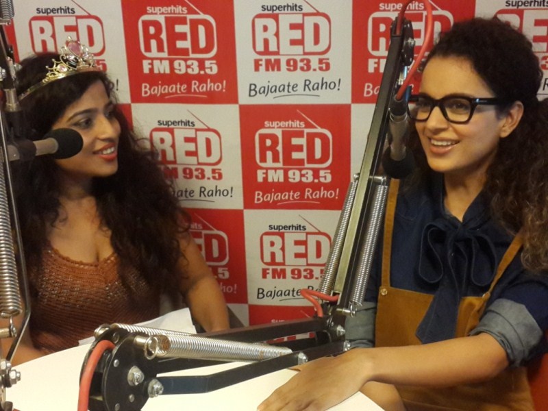 Bollywood Actress Kangana Ranaut and Imran Khan are busy promoting their upcoming movie, Nikhil Advani’s ‘Katti Batti.’ Imran khan,Kangana,Kangana Ranaut,Katti Batti,Katti Batti movie promotion,Katti Batti at Radio Station,Imran and Kangana,Katti Batti movie promotion pics,Katti Batti movie promotion images,Katti Batti movie promotion photos,Katti Batti movie promotion sti