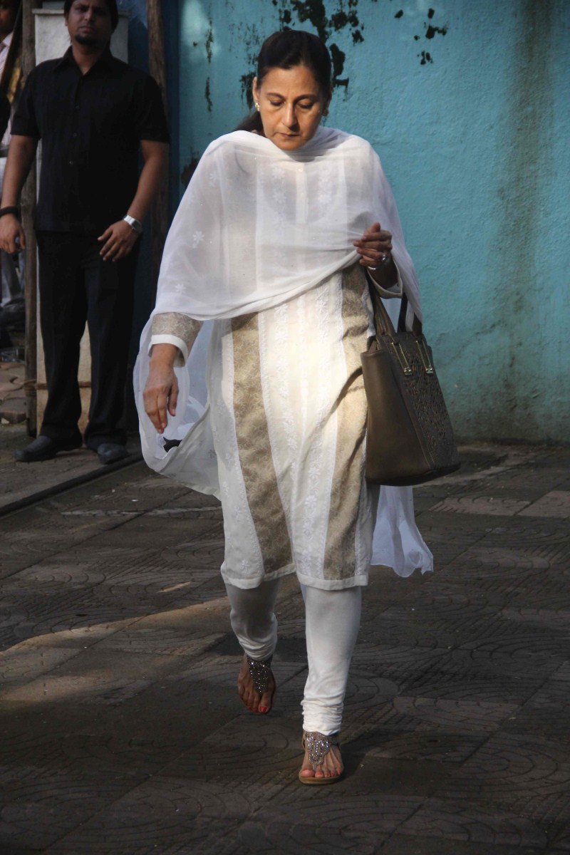 Photos of Bollywood Actress Shraddha Kapoor and family at her grandfather's Prayer Meet. Shraddha Kapoor, Siddhanth Kapoor, Padmini Kolhapure and Shakti Kapoor graced the event. Shraddha Kapoor,Shraddha Kapoor's family at her grandfather Prayer Meet,Actress Shraddha Kapoor,bollywood Actress Shraddha Kapoor,Shraddha Kapoor latest pics,Shraddha Kapoor latest images,Shraddha Kapoor latest photos,Shraddha Kapoor latest pictures