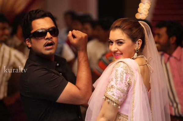 South Indian Actor Simbu in Ajith, Rajini and MGR Getups in Tharu Maru Song. Simbu and Hansika Motwani starrer Vaalu Movie released on 14th August. Vaalu,Simbu,silambarasan,ajith,Rajini,rajinikanth,MGR,Simbu in Ajith,Rajini and MGR Getups,Simbu in Ajith Getups,Simbu in Rajini Getups,Simbu in MGR Getups,Simbu Getups
