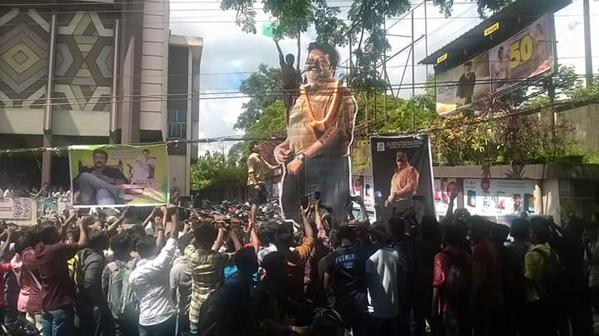 South Indian Actor Mohanlal's Loham Movie Celebration at Aluva Matha Theatre. Mohanlal,Mohanlal's Loham,Loham,malayalam movie,malayalam movie Loham,Loham Movie Celebration by fans,Loham Celebration by fans