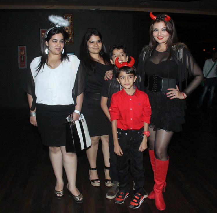 Photos of Deepshikha's Birthday Bash. Kaishav Arora, Sana Khan, Ayub Khan, Aackruti Nagpal, Ranjit, Nazneen and others graced the event. Deepshikha's Birthday Bash,Deepshikha Birthday Bash,Deepshikha Birthday celebration,Deepshikha Birthday celebration pics,Deepshikha Birthday celebration images,Deepshikha Birthday celebration photos,Deepshikha Birthday celebration stills
