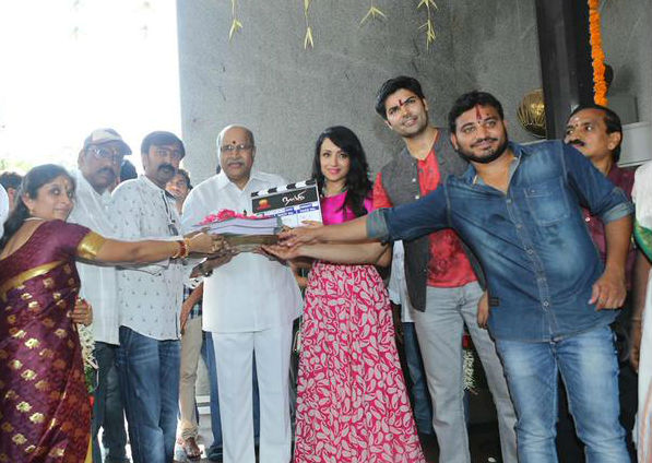 South Indian Actress Trisha is next seen with actor Ganesh Venkatraman in Nayagi which is directed by Govi Goverdhan, produced by Giridhar Productions House and presented by Raj Kandukari. Trisha's Nayagi Movie Launch,Nayagi Movie Launch,Trisha,Trisha Krishnan,Nayagi Movie Launch pics,Nayagi Movie Launch images,Nayagi Movie Launch photos,Nayagi Movie Launch stills,Nayagi Movie Launch pictures
