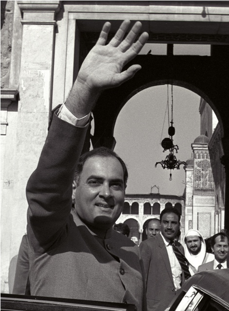 Rajiv Gandhi's 71st birth anniversary is celebrated on 20 August 2015. Rajiv Gandhi birth anniversary,Rajiv gandhi rare and unseen photos