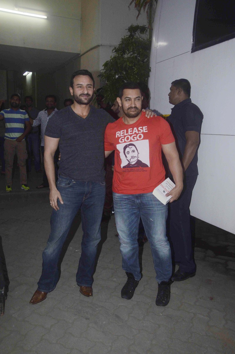 Bollywood Actor Aamir Khan Spotted at Mehboob Studio. Aamir Khan,actor Aamir Khan,Aamir Khan Spotted at Mehboob Studio,Mehboob Studio,bollywood actor Aamir Khan,Aamir Khan latest pics,Aamir Khan latest images,Aamir Khan latest photos,Aamir Khan latest stills,Aamir Khan latest pictures
